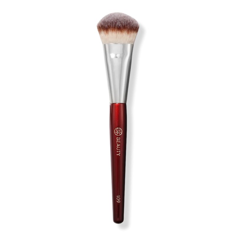 109 Mini Contoured Foundation Brush