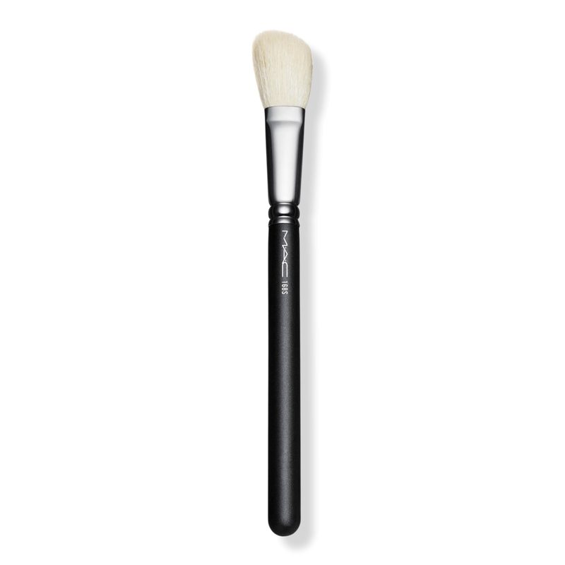 168 Synthetic Large Angled Contour Brush