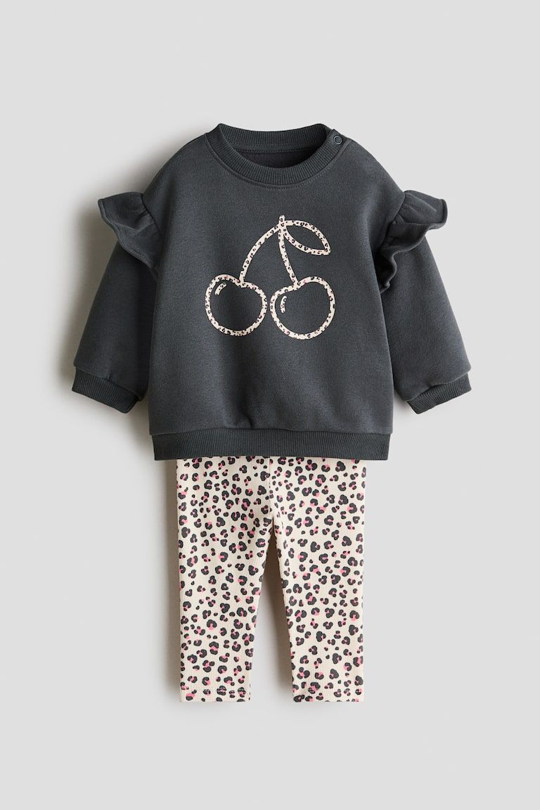 2-Piece Sweatshirt and Leggings Set