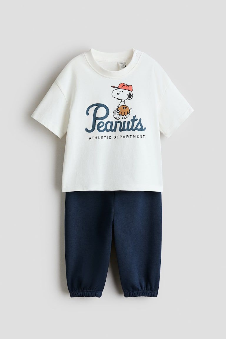 2-Piece T-Shirt and Joggers Set