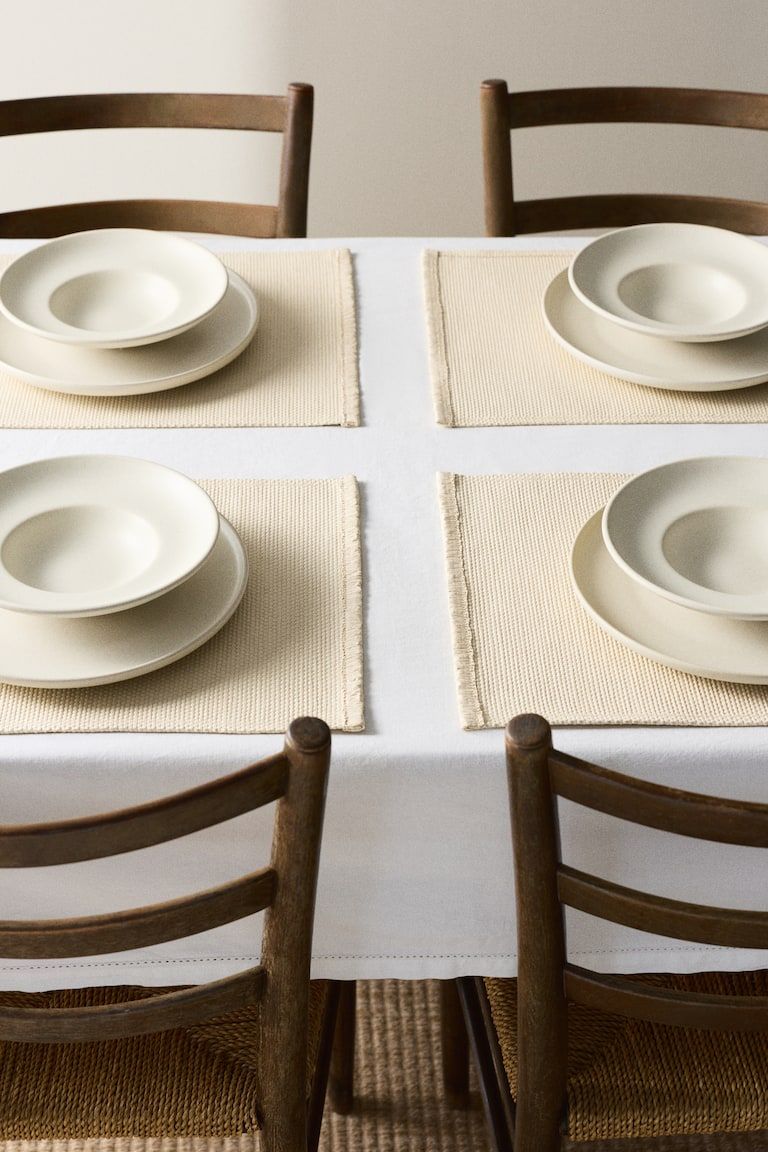 4-Pack Straw Placemats