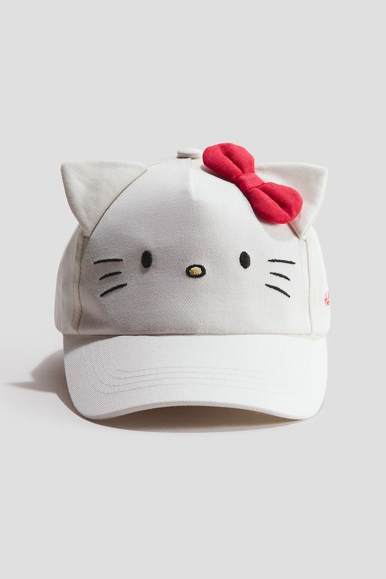 Appliquéd Cap
