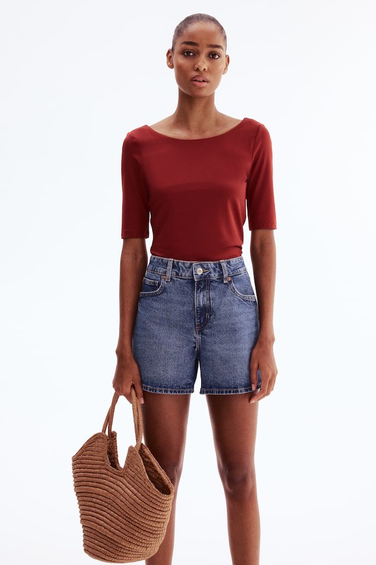 Ballerina-Neckline Top
