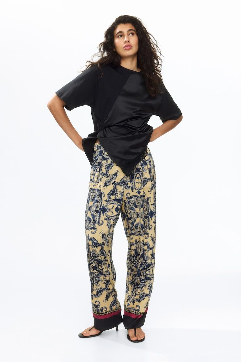 Barrel-Leg Drawstring Pants
