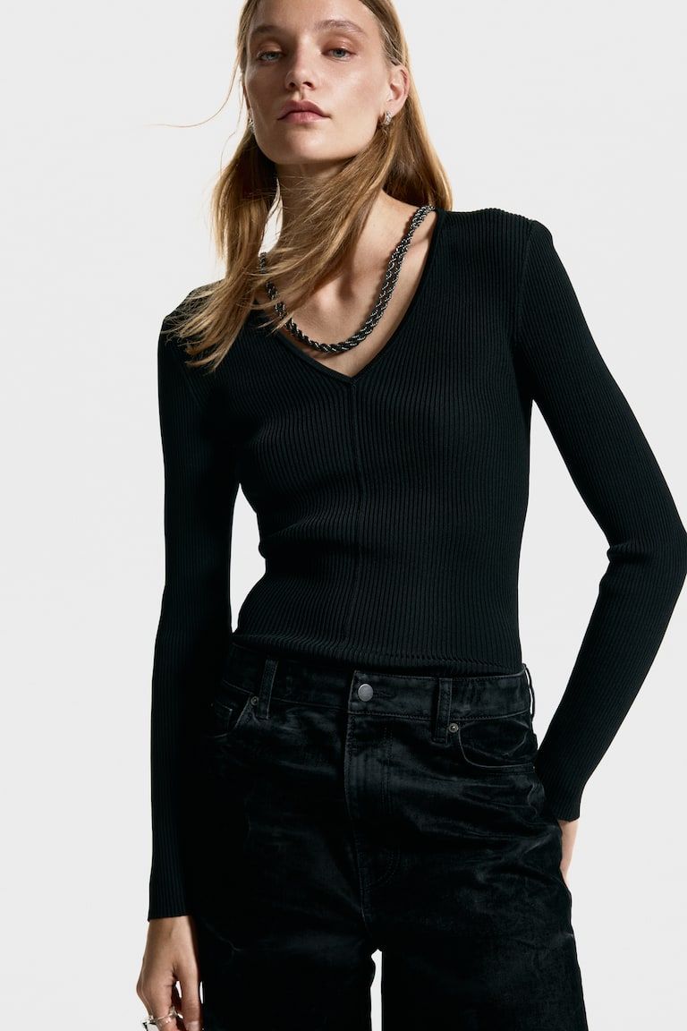 Chain-Detail Top