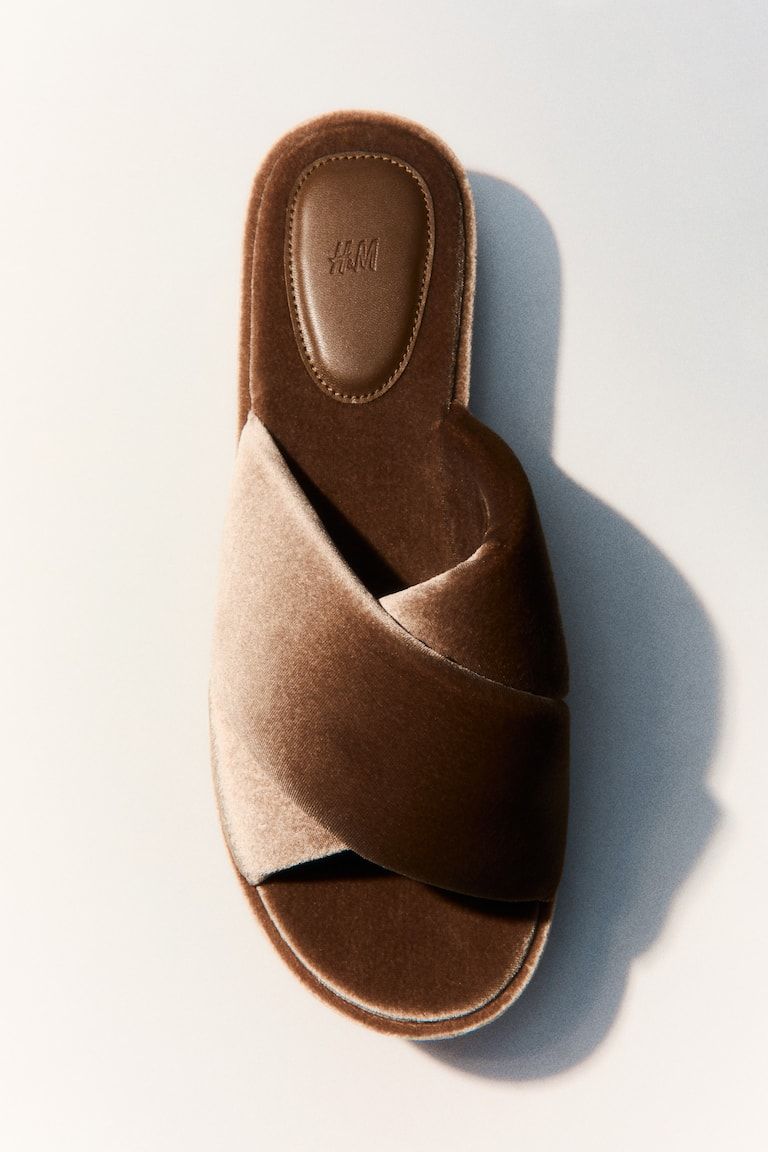 Chunky Flatform Sandals