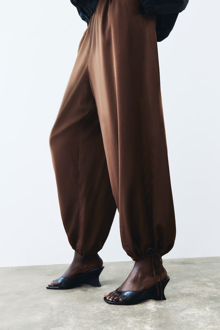 Drawstring-Detail Balloon-Leg Pants