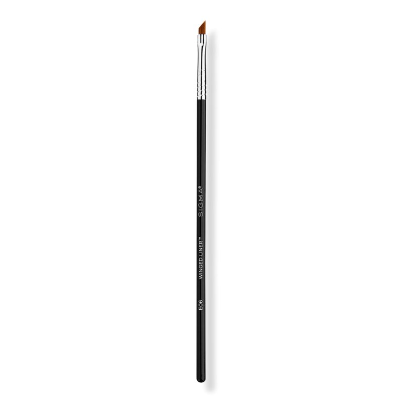 E06 Winged Liner Brush