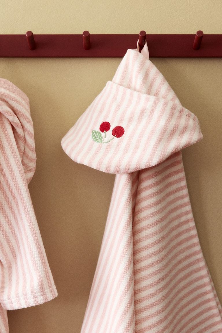 Embroidered-Detail Hooded Bath Towel