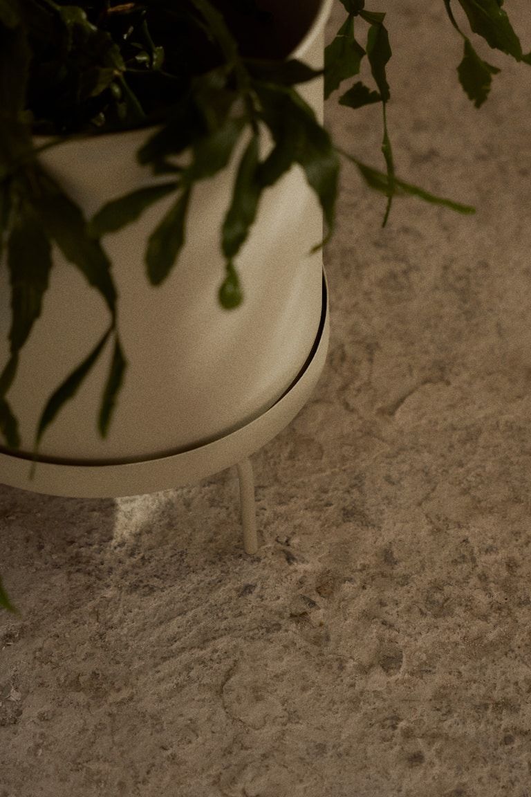 Extra-Large Plant Pot with Stand