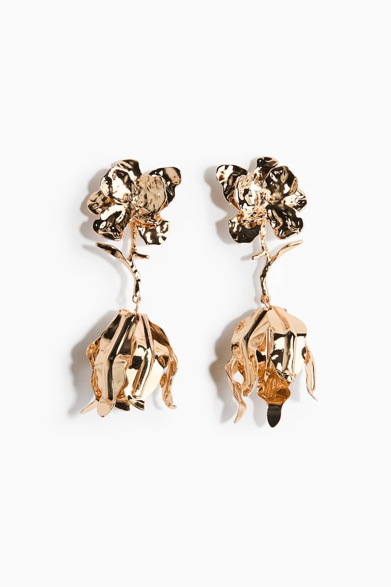 Flower-Shaped Pendant Earrings