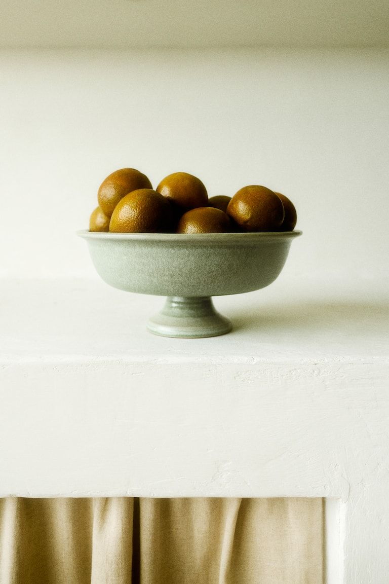 Footed Stoneware Serving Bowl