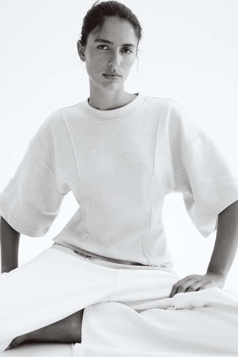 Loose-Fit Fine-Knit Top