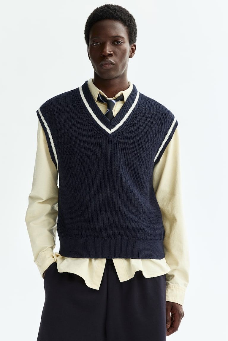 Loose-Fit Knit Sweater Vest