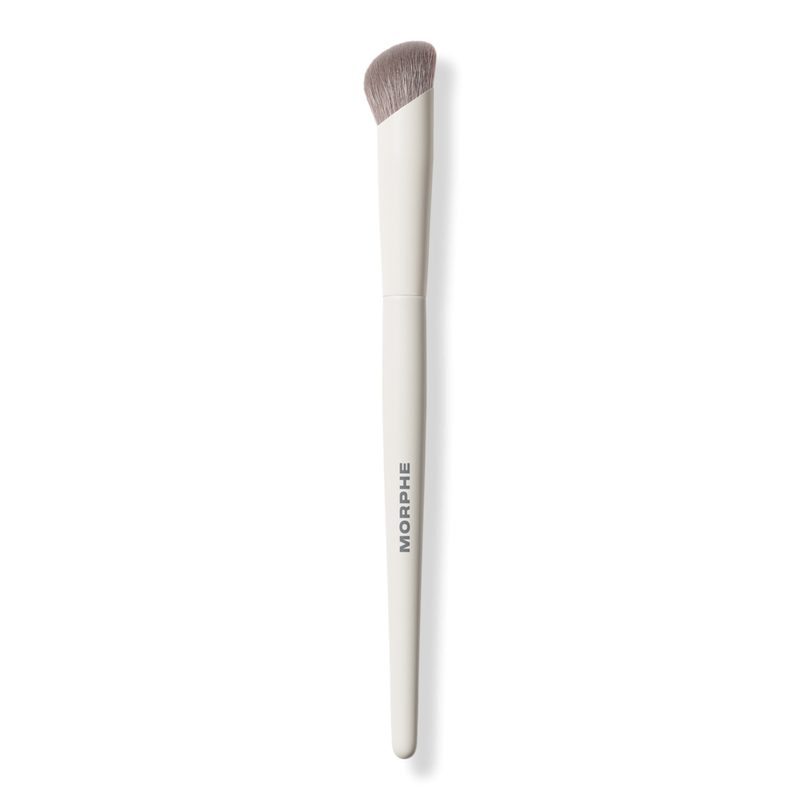M132 Angled Concealer Brush