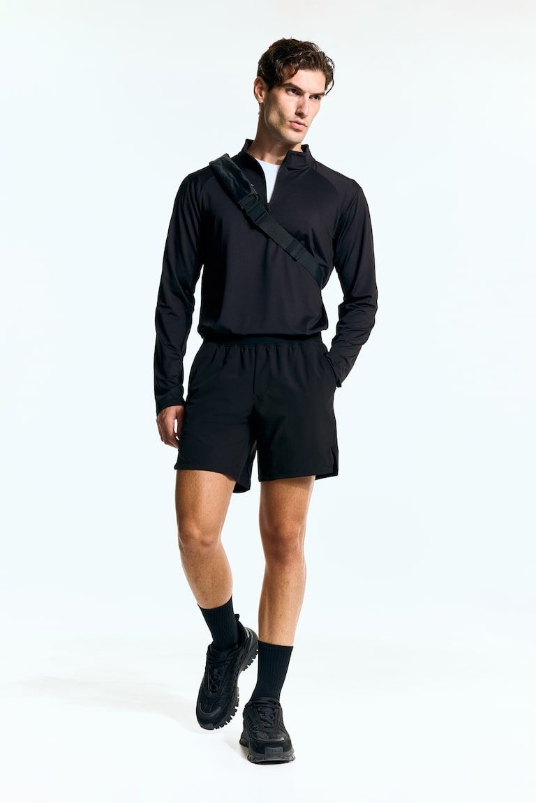 Mid-Length Sports Shorts with DryMove™