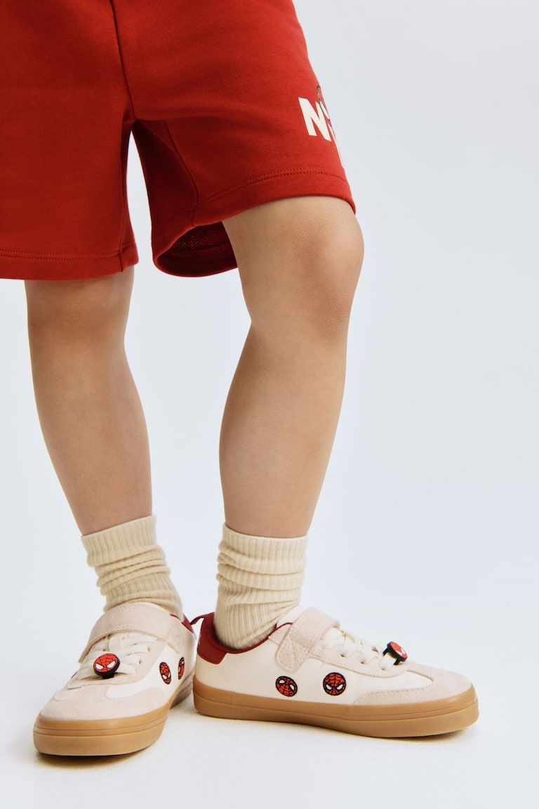 Motif-Detail Barefoot Sneakers