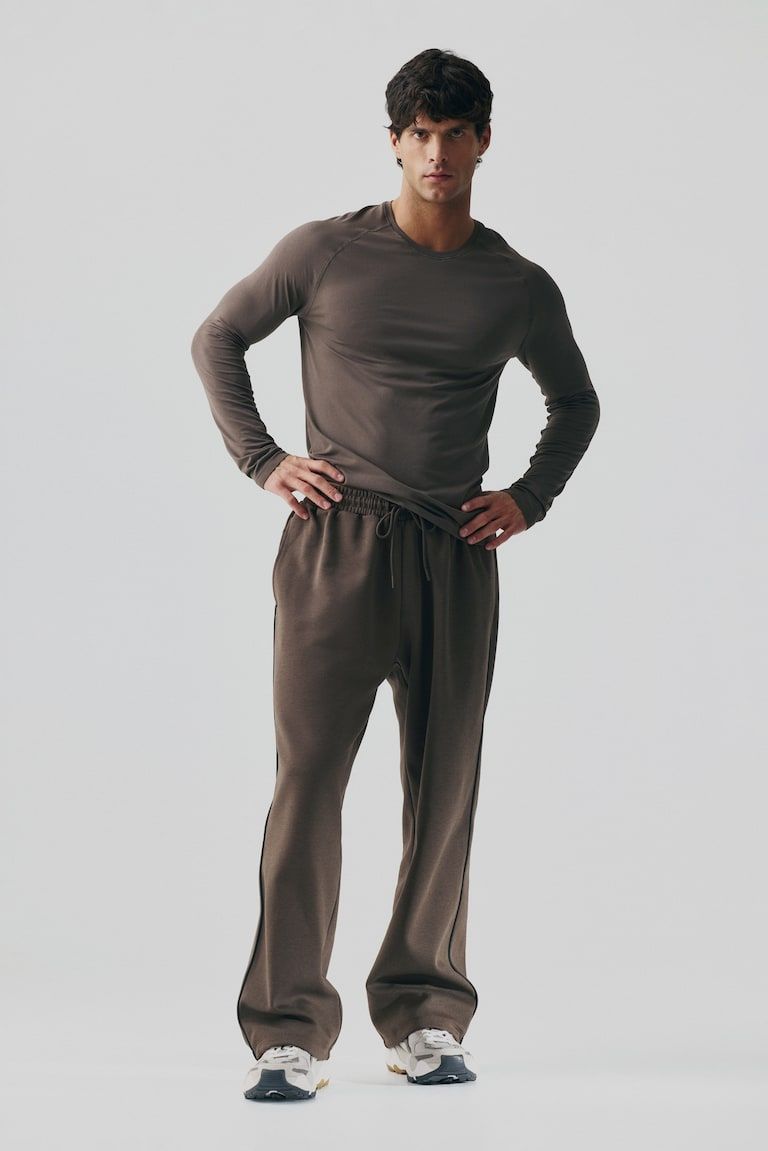 Muscle-Fit Sports Shirt with DryMove™