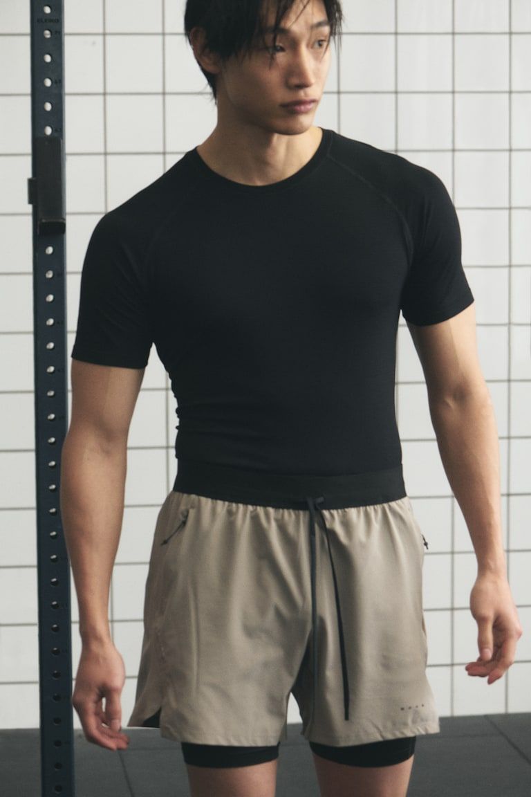 Muscle Fit Sports T-Shirt with DryMove™