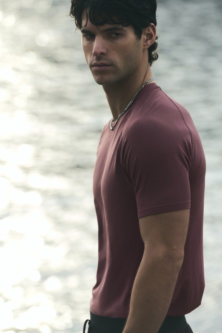 Muscle Fit Sports T-Shirt with DryMove™