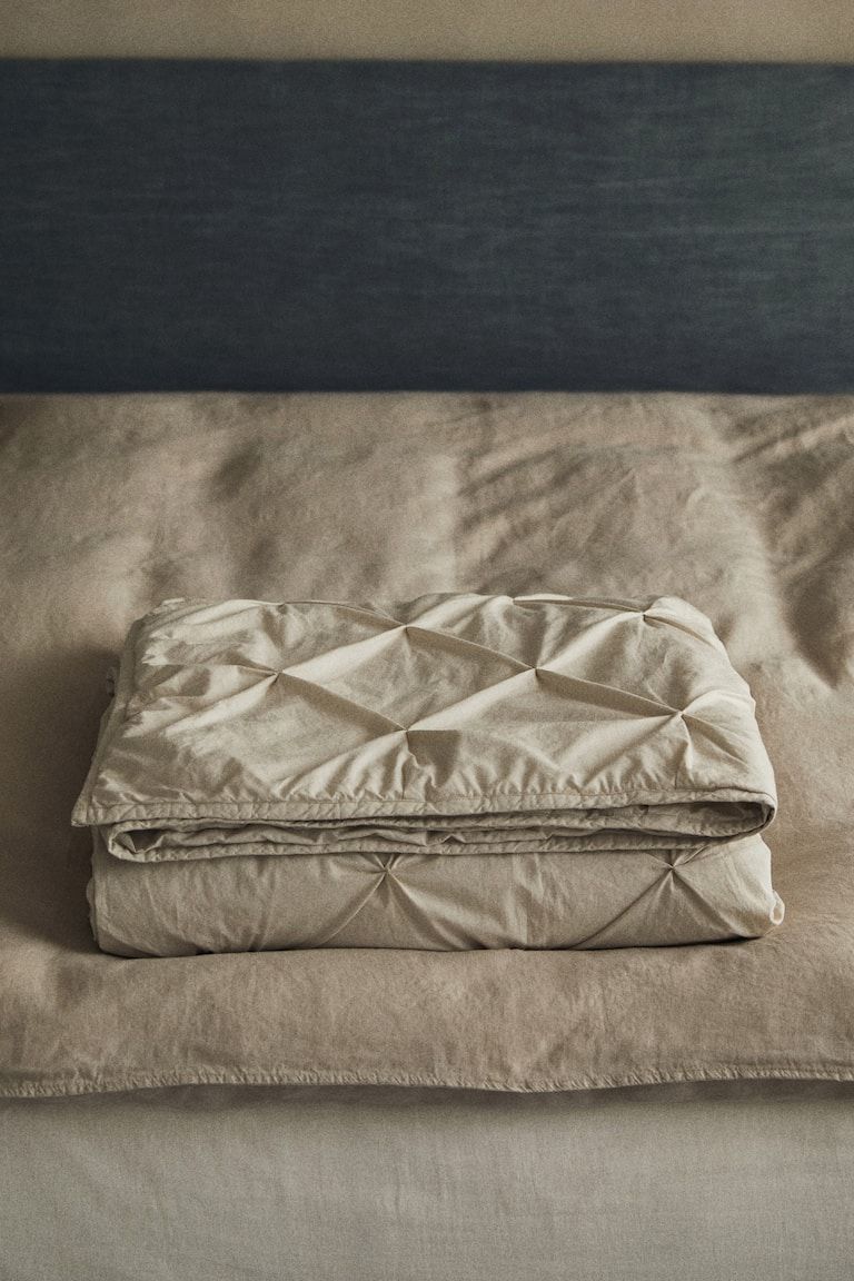 Pintuck Bedspread