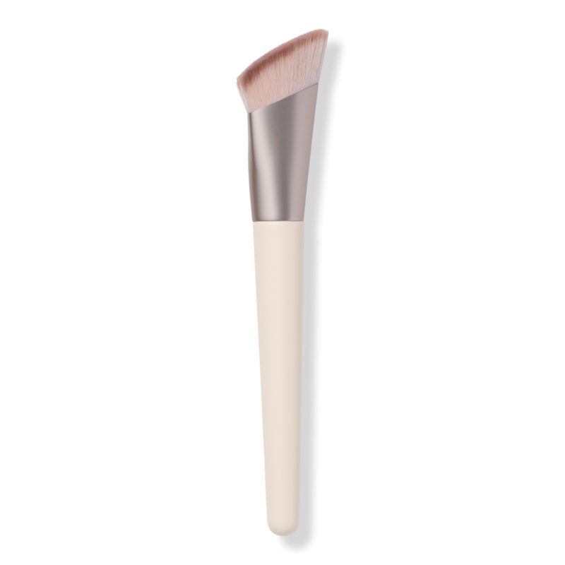 Precision Foundation Brush 106