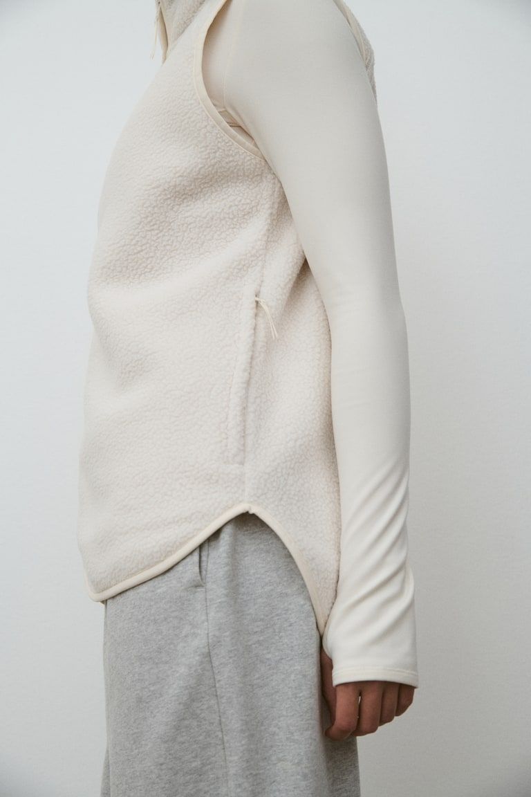 Regular-Fit Teddy Fleece Sports Vest