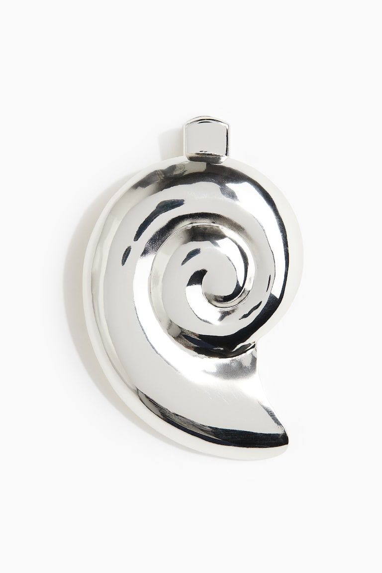 Shell-Shaped Hair Clip