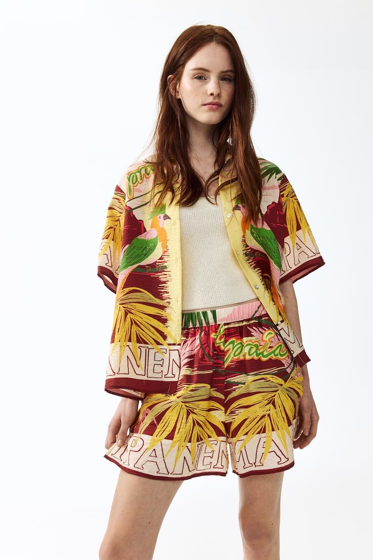 Short-Sleeved Patterned Shirt