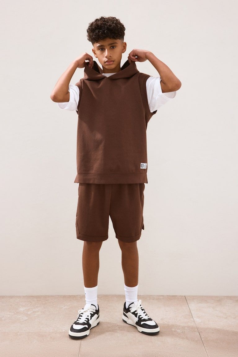 Sleeveless Sports Hoodie and Shorts with DryMove™
