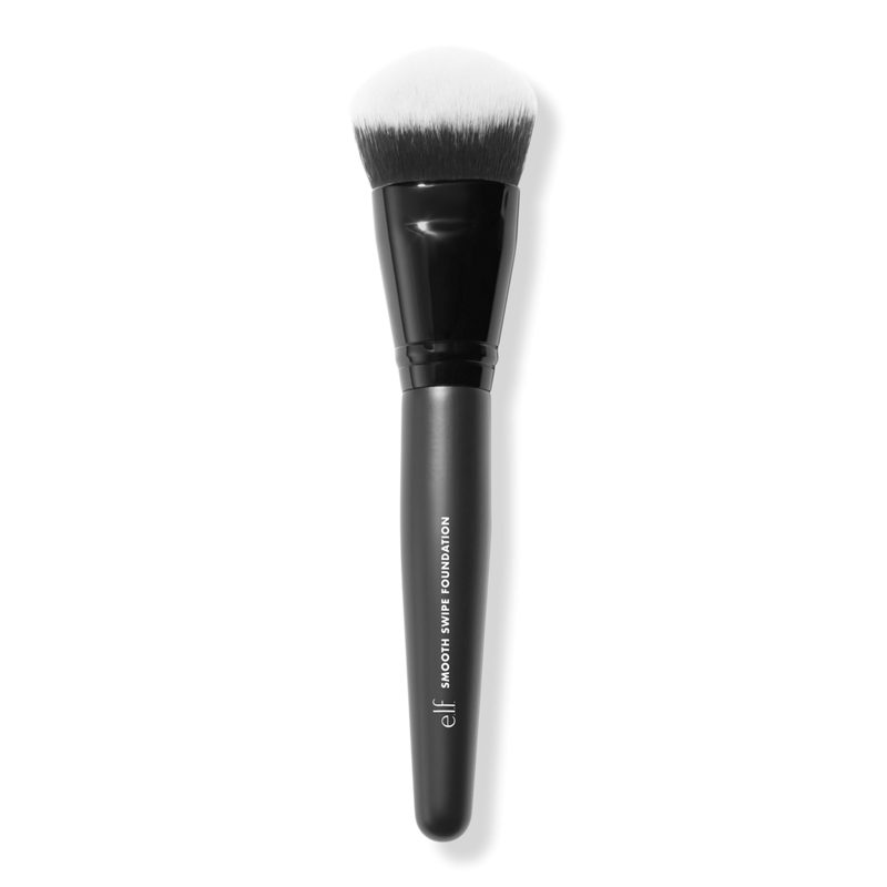 Smooth Swipe Foundation Brush