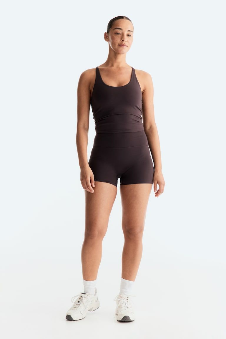 Sports Hot Pants with SculptMove™
