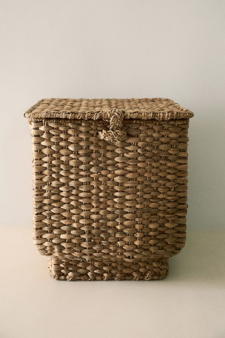 Straw Storage Basket
