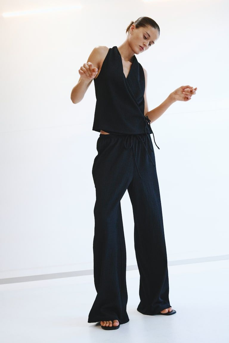 Textured Drawstring Pants