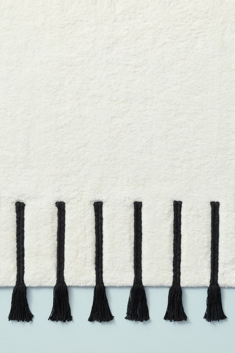 Tufted Bath Mat with Tassels