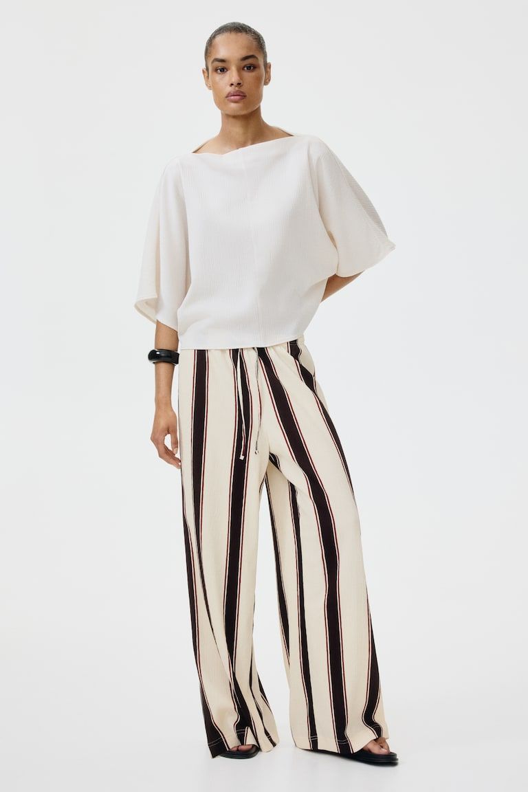 Wide-cut Pull-on Pants