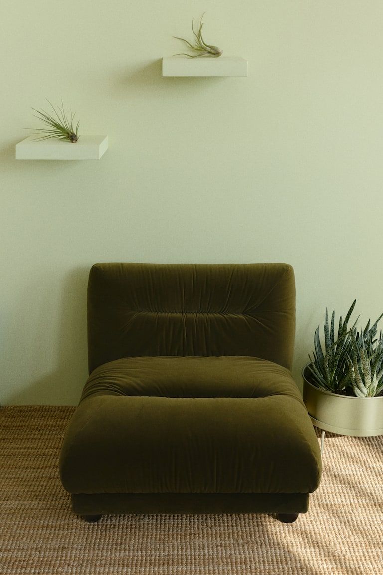 Wide Plant Pot with Stand